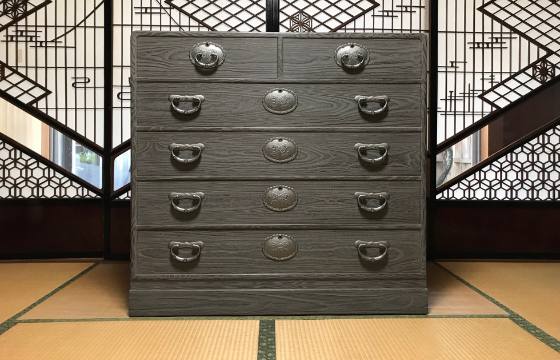 江戶時代の末期に加茂桐簞笥として、全国に名を馳せました。